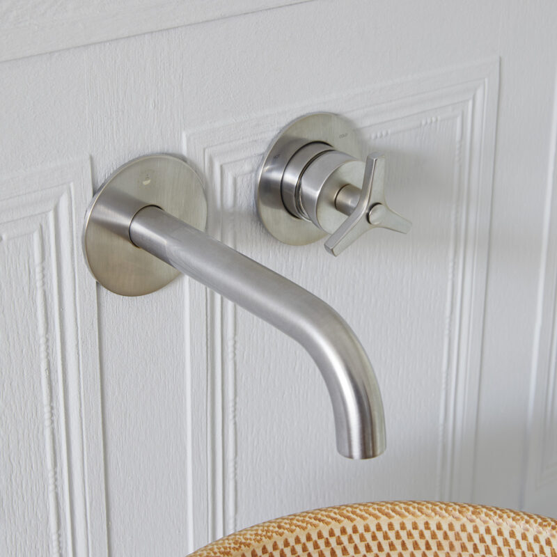 Jasper_wall_mounted_tap_brushed_chrome