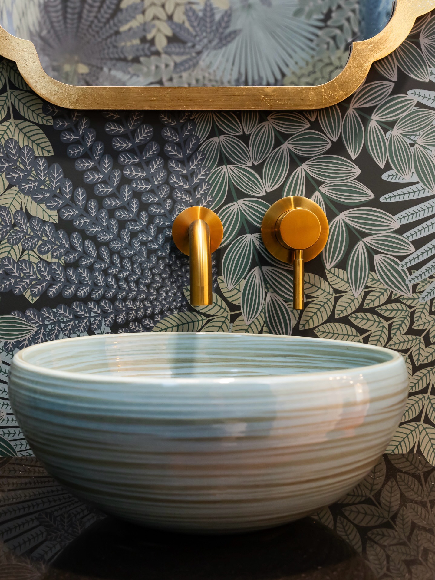 A beautiful cloakroom designed by @nicolescalabrinointeriors featuring the Marianna basin & Mini...