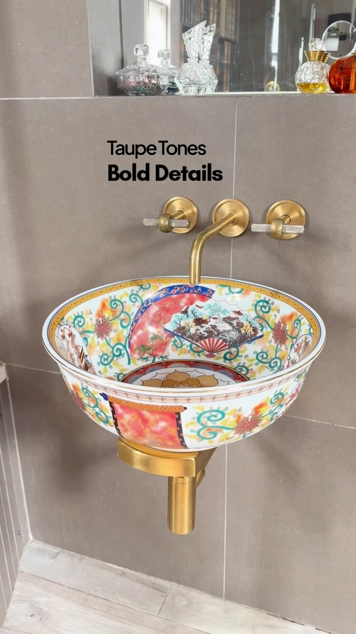 An elegant taupe palette creates the perfect backdrop for our Clarabelle Basin, with its intricate...