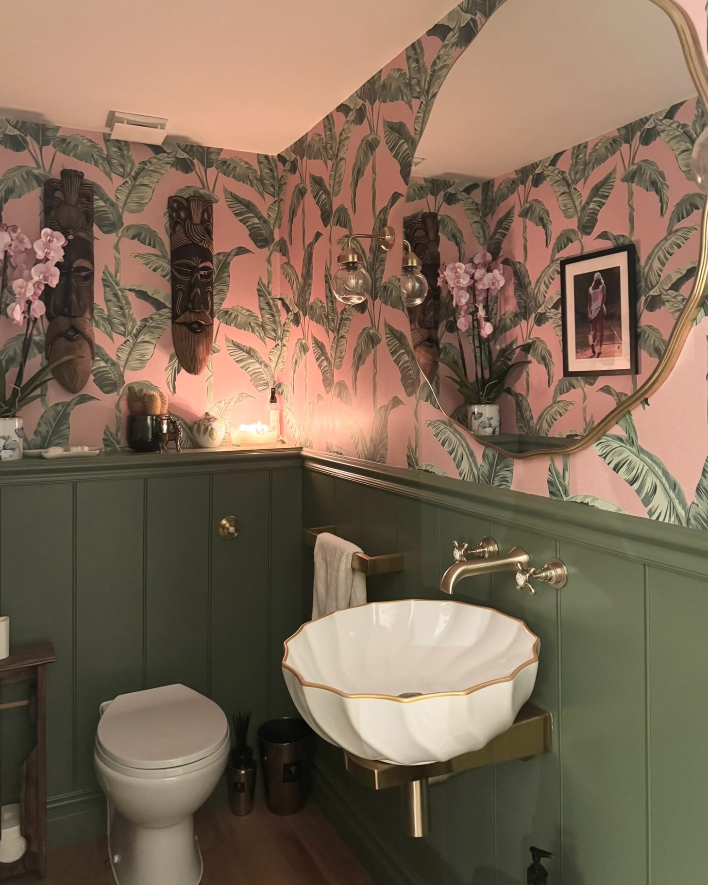 The Angelica basin takes centre stage in this jewel-box cloakroom by @studio.garella ✨ Delicate...