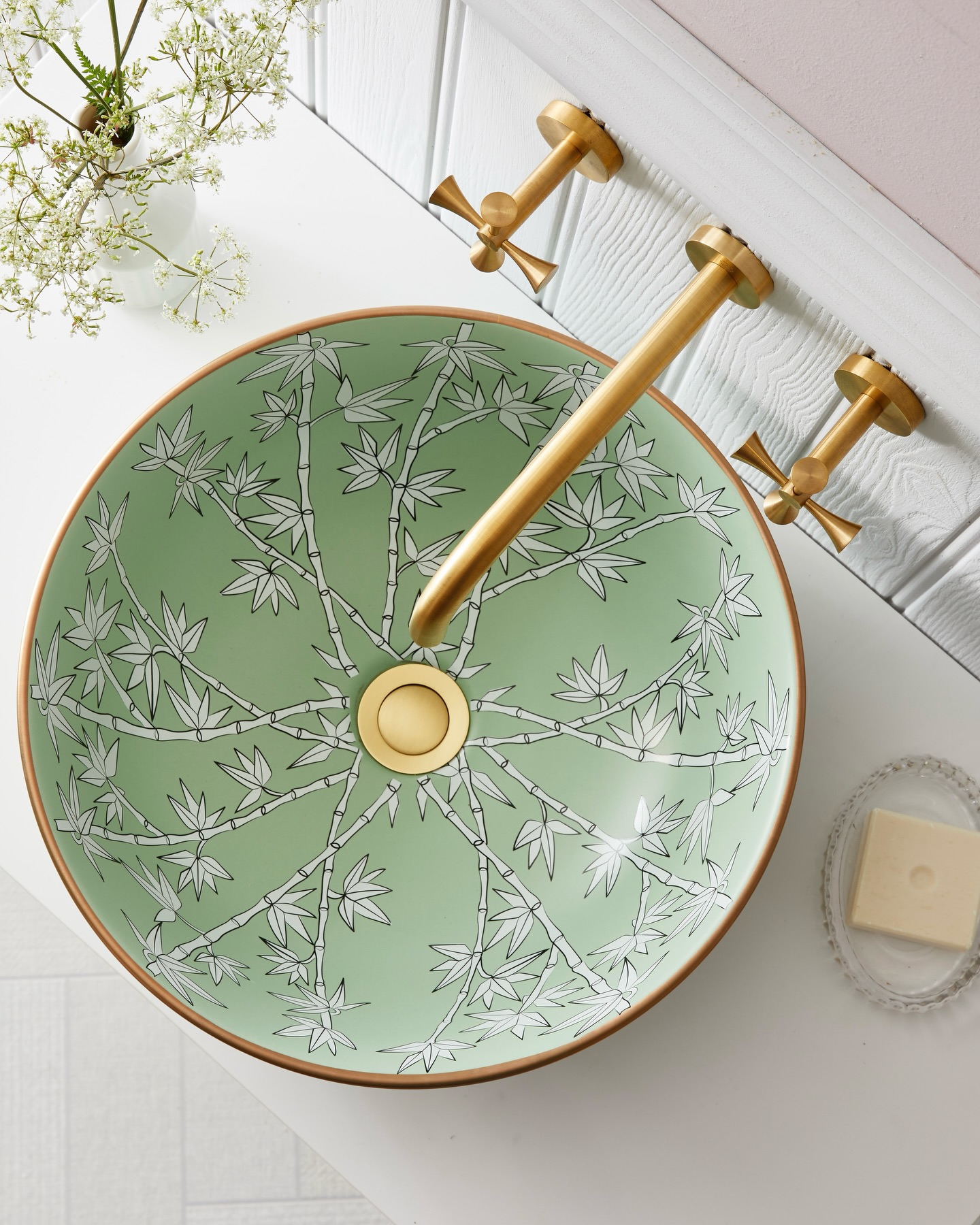 A celebration of colour this Easter 🌸🐣 This Easter, we’re embracing joyful hues, delicate florals...