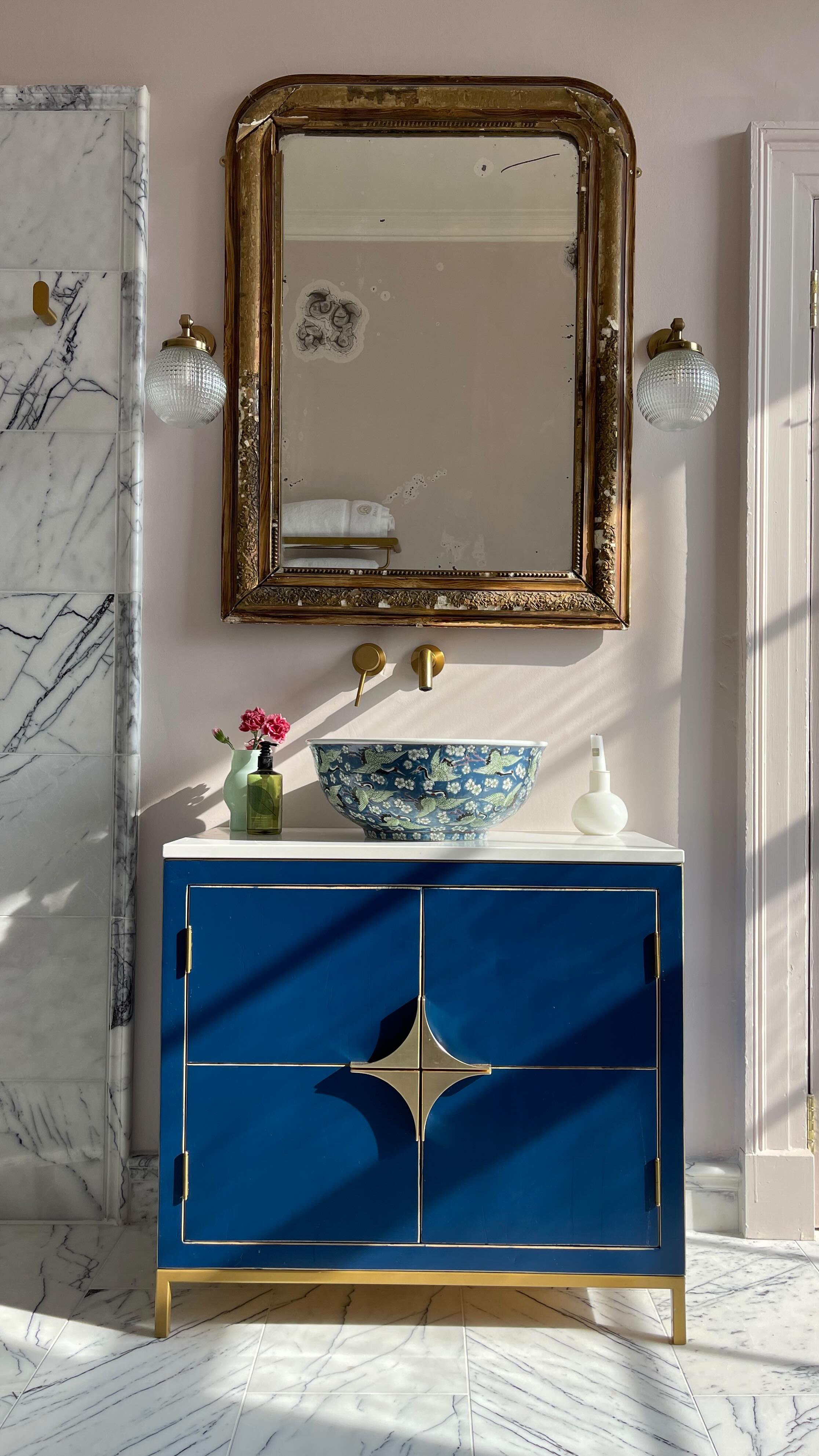 Delphine basin & Ezra vanity unit at Manar House by @houseofhorspool 💚 A beautifully restored...